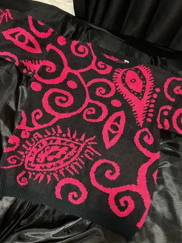 블랙과 핑크의 긴팔 니트 빈티지