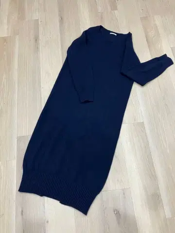 BAYFLOW 니트 원피스 네이비 코쿤 맥시 길이 루즈핏