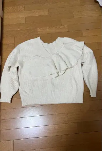 mystic 아이보리 프릴 니트 스웨터 F