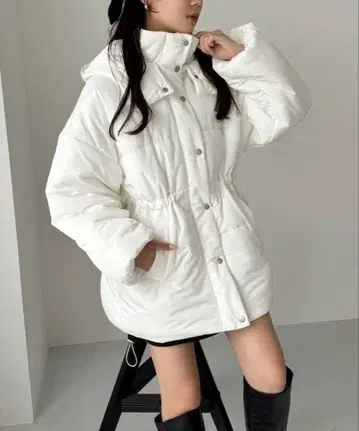 허리 마크 미들 페이크 다운 자켓