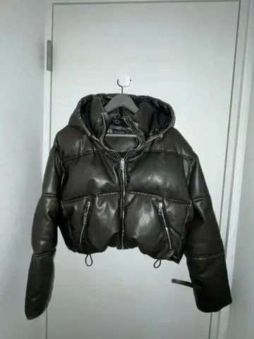 ZARA 후드 부착 다크 브라운 인조 가죽 다운 자켓