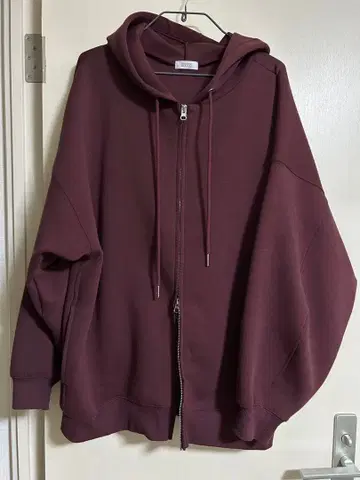 LOWRY FARM 버건디 집업 후드티