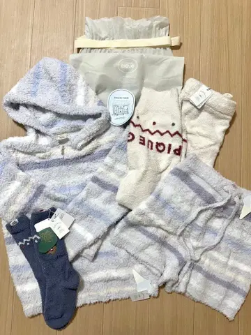 미사용 새상품 젤라또피케 플리스 스트라이프 룸웨어 4세트