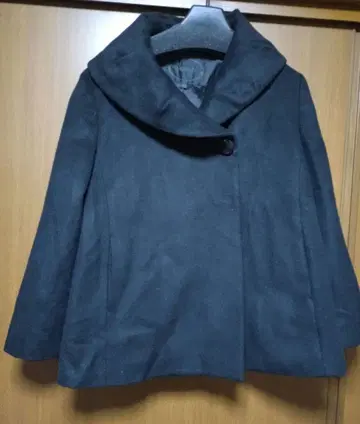 UNTITLED 큰 옷깃의 블랙 코트 사이즈 44 9부 소매 새상품급