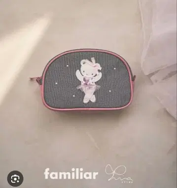 Stina familiar 스티나 패밀리아 콜라보 파우치