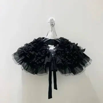 이번 시즌 2024aw 코무코무 프릴 탈착식 옷깃