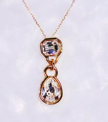 새상품급 스와로브스키 Dextera 목걸이 1214ib2