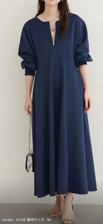 [ 미사용 ] 내추럴 꾸뛰르 프론트 ZIP 종이상자 원피스