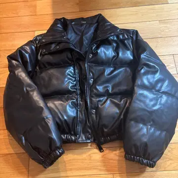 블랙 합성 피혁 다운 자켓