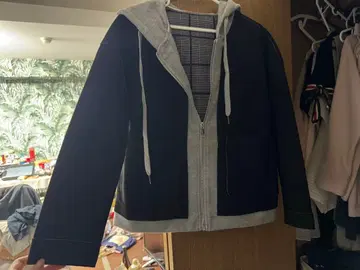 캐주얼 후드 부착 후드티 블랙과 그레이