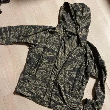 THE NORTH FACE 카모 패턴 후드 부착 후드티