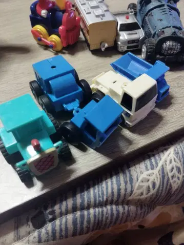 미니카 세트 파랑과 화이트 강아지 캐릭터 포함