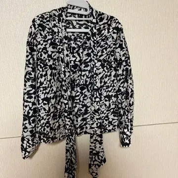 ZARA 여성용 화이트 블랙 애니멀 프린트 긴팔 셔츠