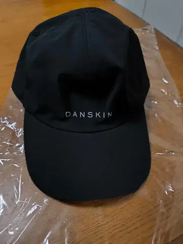 DANSKIN 블랙 캡 DA9231701