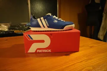 PATRICK 삼바 파랑 스니커즈 새상품