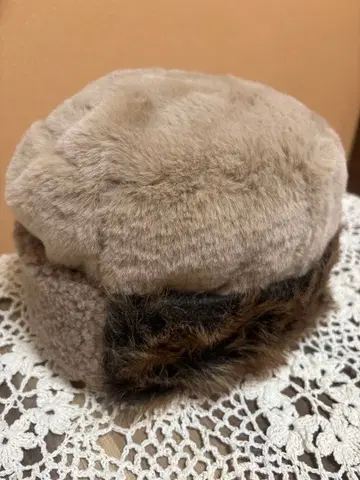 퍼 보아 토크 모자 베이지