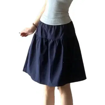 네이비 플레어 스커트 무릎 기장 코튼 혼방