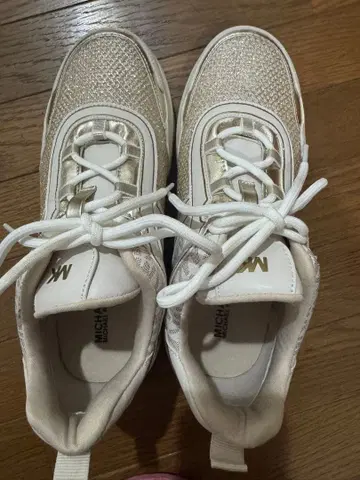 MICHAEL KORS 화이트/골드 스니커즈