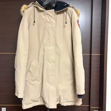 Canada Goose 베이지 롱 자켓