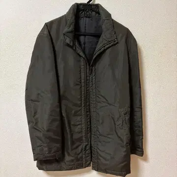 올리브 그린 다운 자켓