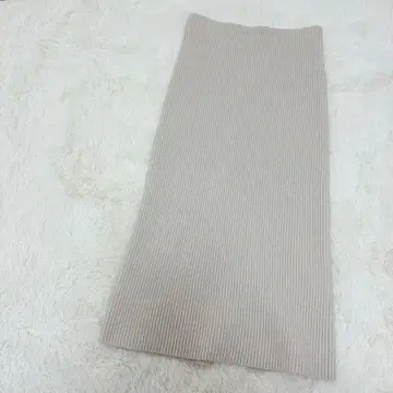 새상품급 23구 울 캐시미어 블렌드 벌키 니트 스커트 38 롱 기장