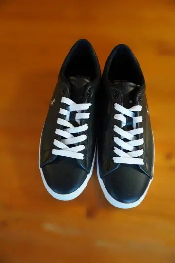 Polo 블랙 스니커즈