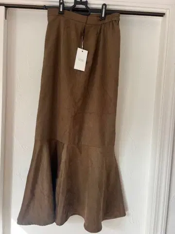 LOWRYS FARM 브라운 플레어 롱 스커트