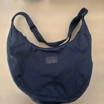 그레고리 숄더백