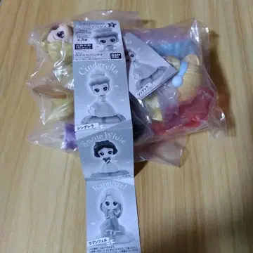 반다이 캡슐 토이 신데렐라 백설공주 라푼젤