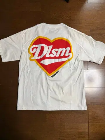 Dlsm 하트형 로고 T셔츠