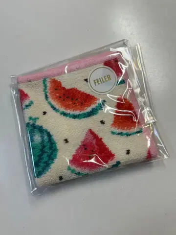 러브러리 바이 페이 수박 도트 손수건