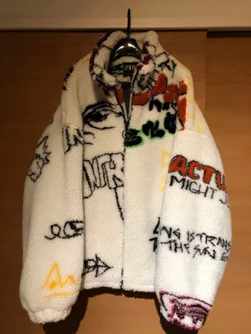 ZARA 그래피티 디자인 보아 자켓 XL