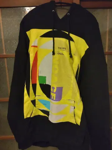 THE 1975 후드티 M 사이즈