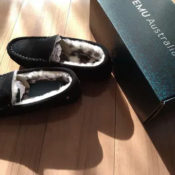 새상품 EMU 38 호주