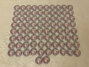 SSS2 카뮤 캔뱃지 82개