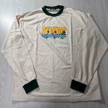 XLARGE 그래픽 프린트 긴팔 티셔츠