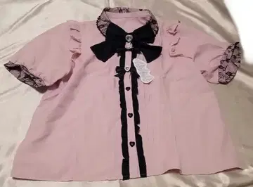 DML 휘핑 비쥬 하트 리본 프릴 블라우스 핑크 4L (하자 있음)