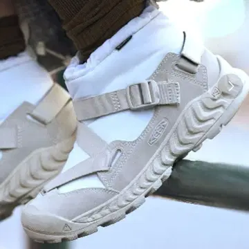 KEEN 화이트 부츠 스트랩 포함 23cm