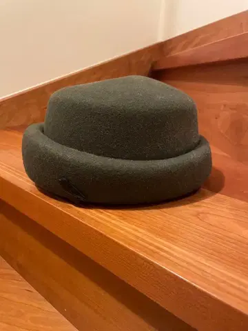 CA4LA 올리브 그린 펠트 햇 롤 브림