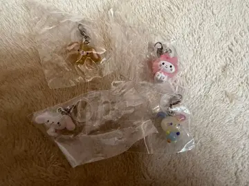 산리오 윳토메지루시 액세서리 4개 세트