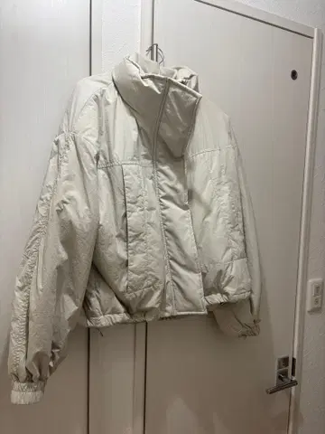 새상품급 LOWRYSFARM 몬스터 숏코트