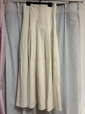 MERCURYDUO 머큐리 듀오 절개 롱 플레어 스커트