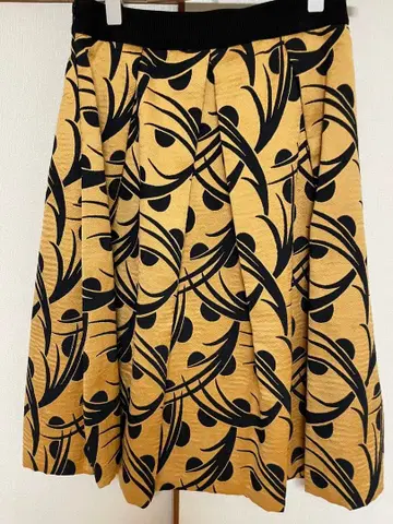 무릎 기장 스커트 자카드 직조