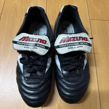 축구 스파이크 24.5