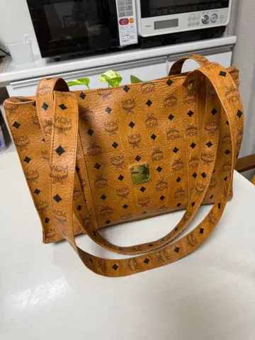 MCM 로고 프린트 숄더백 브라운