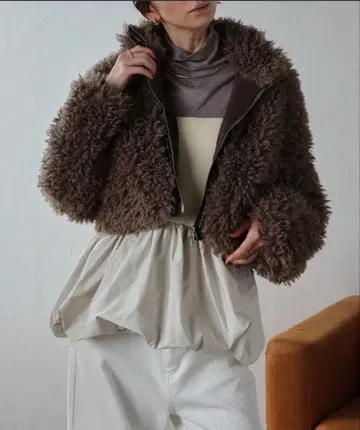 푸들 퍼 W 지퍼 크롭 자켓