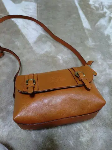 다코타 숄더백 미사용 새상품