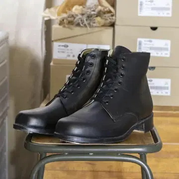 [ 데드스탁 ] 체코 가죽 신발 하이컷