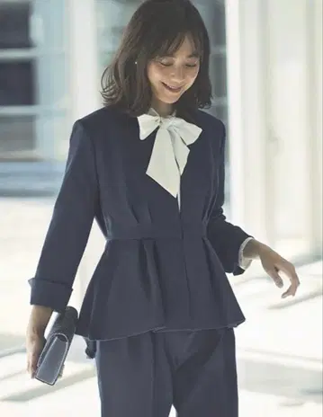 루일 에 부티크 3세트 노카라 허리 턱 페플럼 팬츠 수트 LL