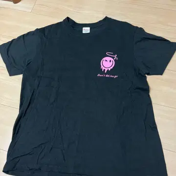 모로보시 카즈미 씨 Don't let me go T셔츠 블랙